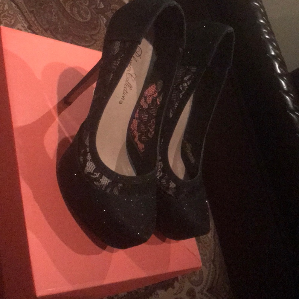 Shoes - Picture 2 of 5